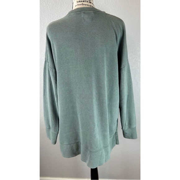 Aerie Long Sleeve Oversized Waffle Knit Sweater, size Medium - Picture 4 of 11